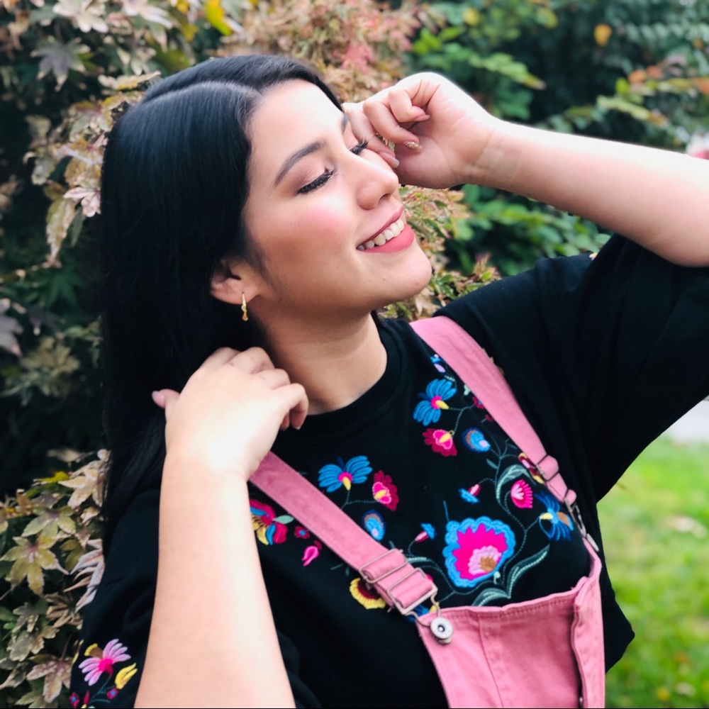 Black Crop top with flowers, size M from Forever 21